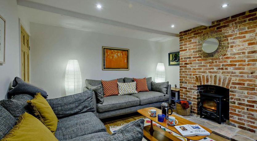 Photo of 2 Bed in Holt