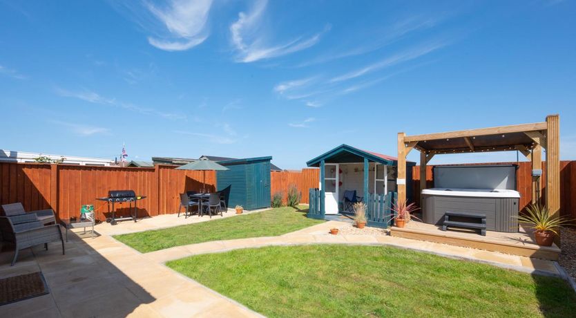 Photo of 2 Bed in Walcott