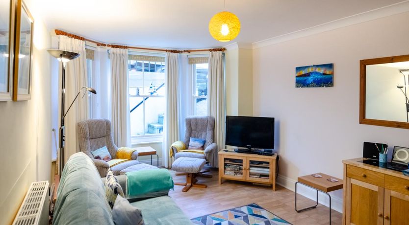 Photo of 1 Bed in Tenby