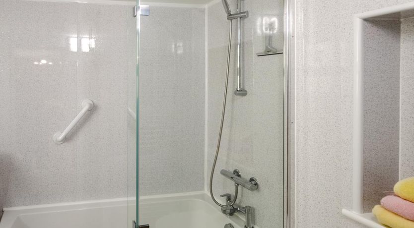Photo of 1 Bed in Tenby