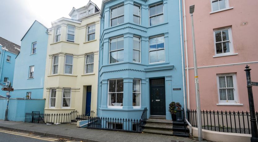 Photo of 1 Bed in Tenby