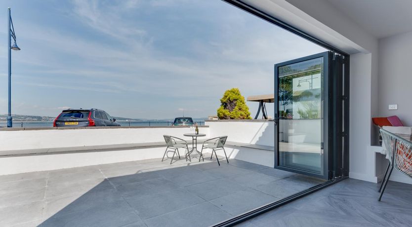 Photo of 3 Bed in Mumbles