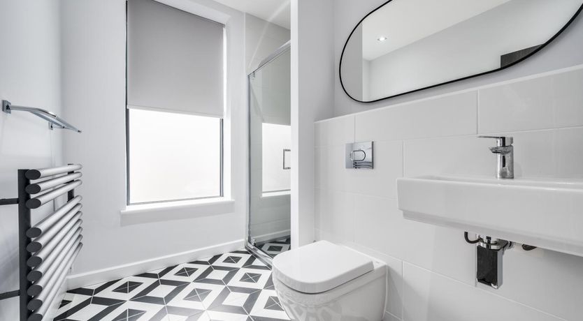 Photo of 3 Bed in Mumbles