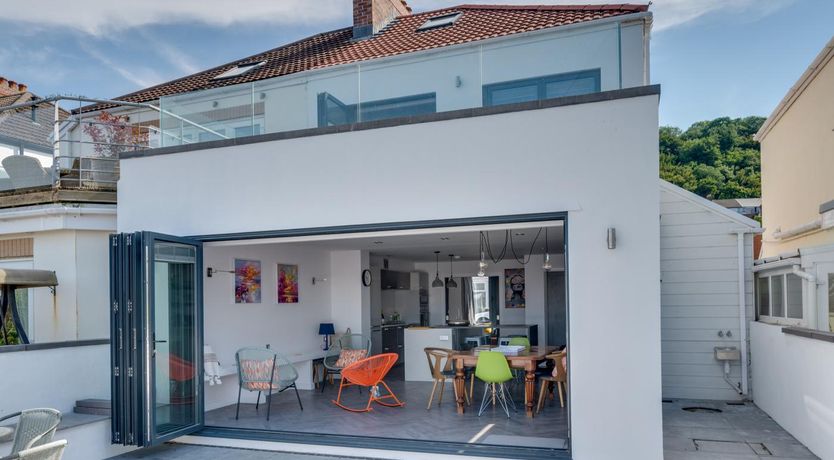 Photo of 3 Bed in Mumbles