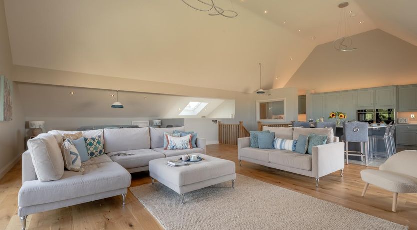 Photo of 4 Bed in Docking