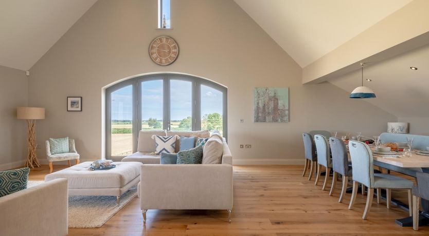 Photo of 4 Bed in Docking