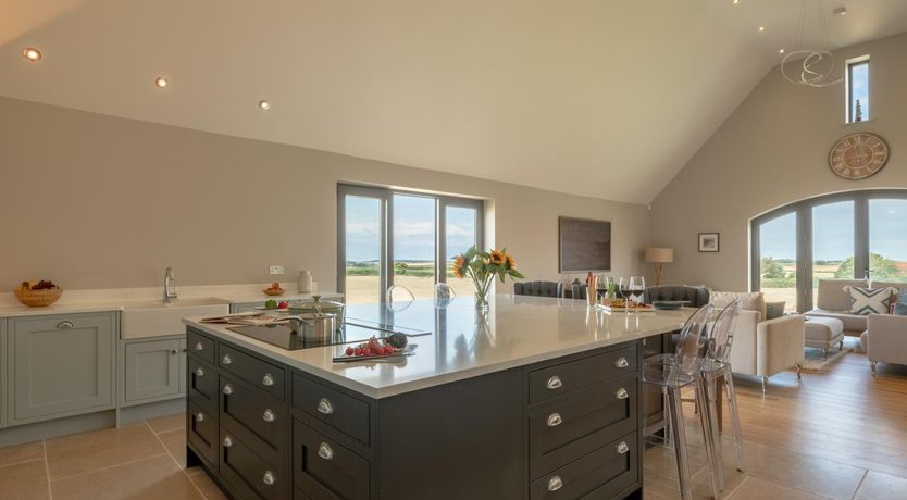 Photo of 4 Bed in Docking