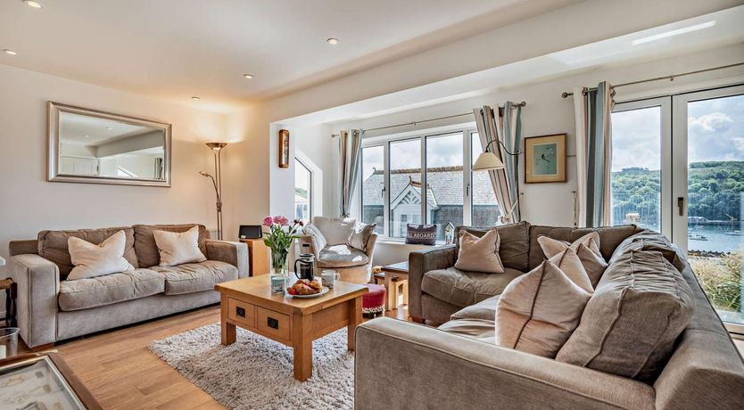 Photo of 4 Bed in Fowey