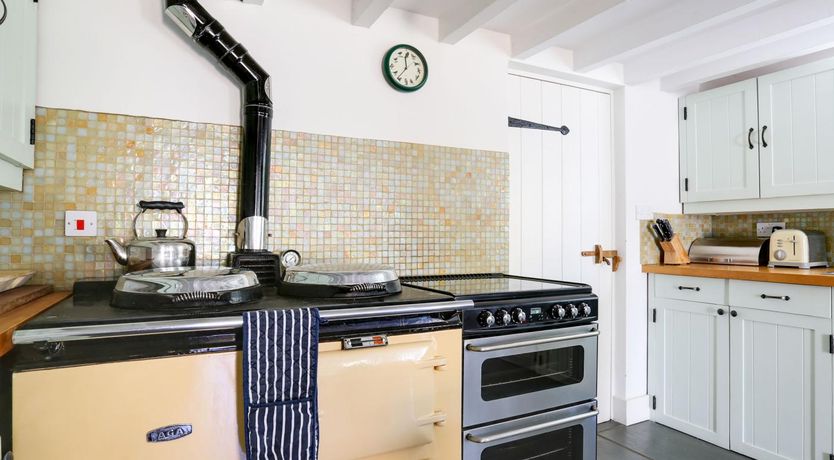 Photo of 4 Bed in Rock