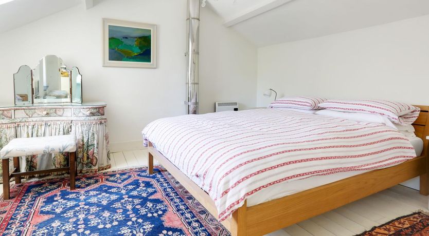 Photo of 4 Bed in Rock