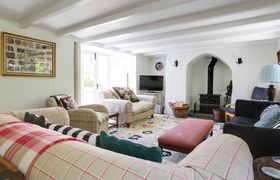 Photo of 4-bed-in-rock-1