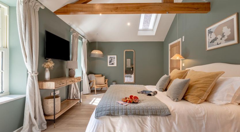Photo of 4 Bed in Holt