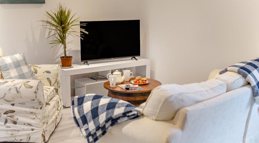 Photo of 1 Bed in Welcombe