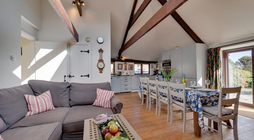 Photo of 3 Bed in St. Minver