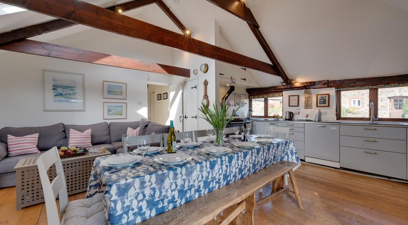Photo of 3 Bed in St. Minver