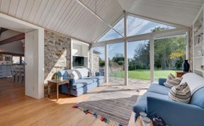Photo of 3 Bed in St. Minver