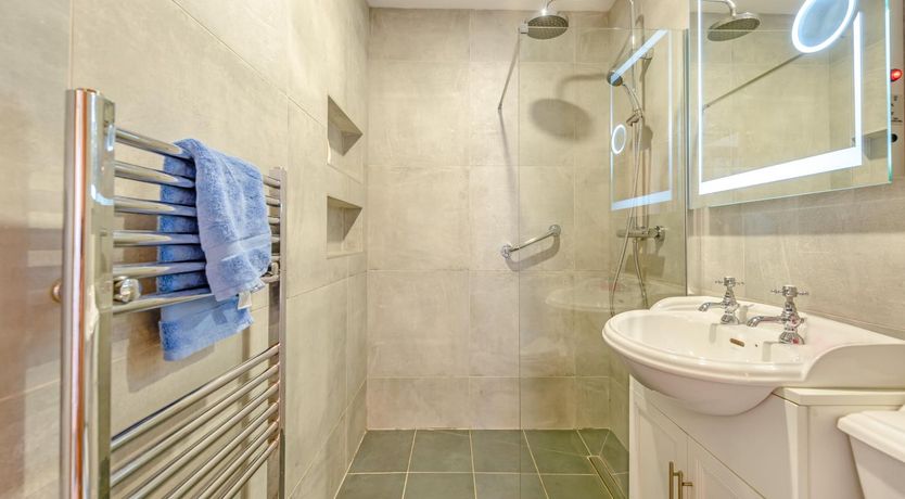 Photo of 3 Bed in Broad Haven