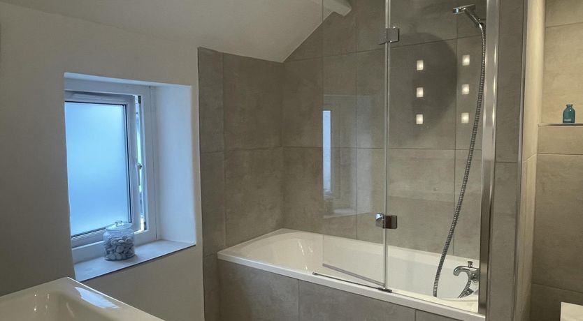 Photo of 3 Bed in Brixham