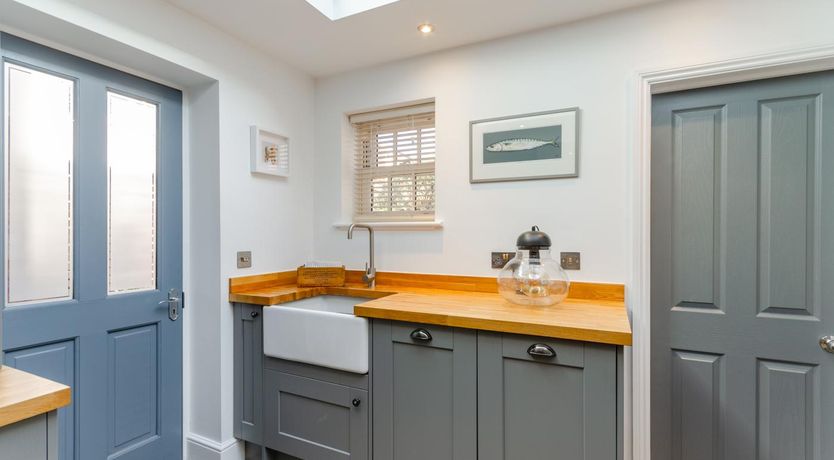 Photo of 2 Bed in Holt