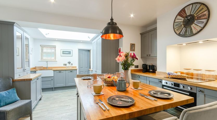 Photo of 2 Bed in Holt