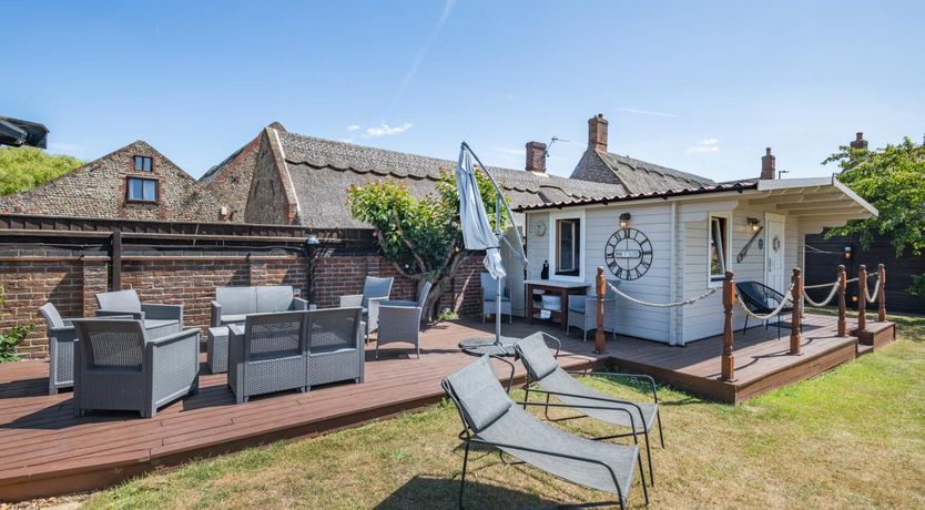 Photo of 8 Bed in Bacton