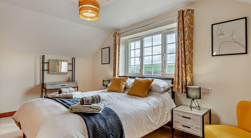 Photo of 2 Bed in St. Issey