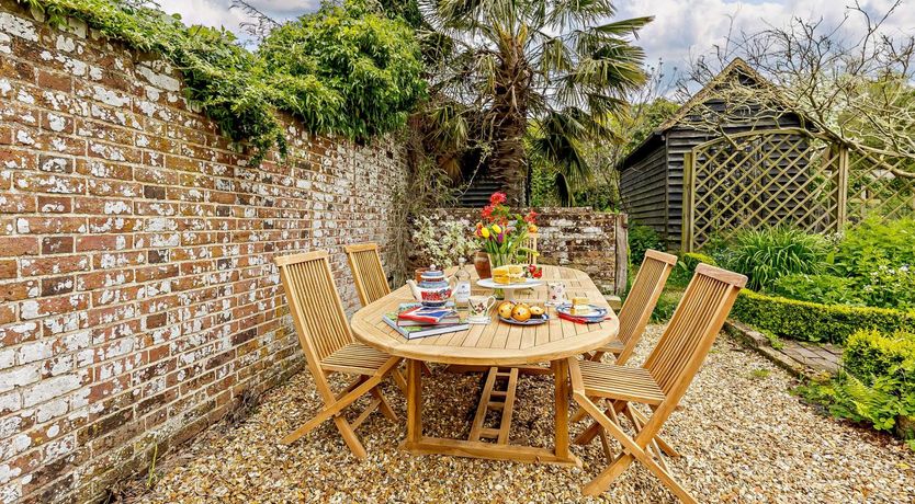 Photo of 5 Bed in Sedlescombe
