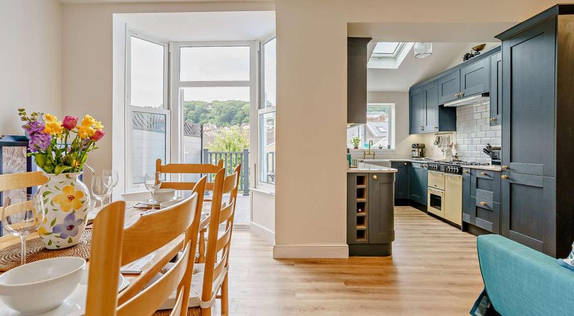 Photo of 3 Bed in Mumbles