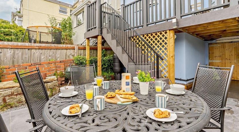 Photo of 3 Bed in Mumbles