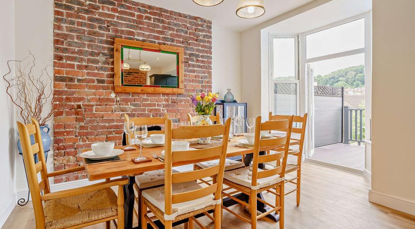 Photo of 3 Bed in Mumbles