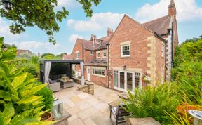 Photo of 5 Bed in Scalby