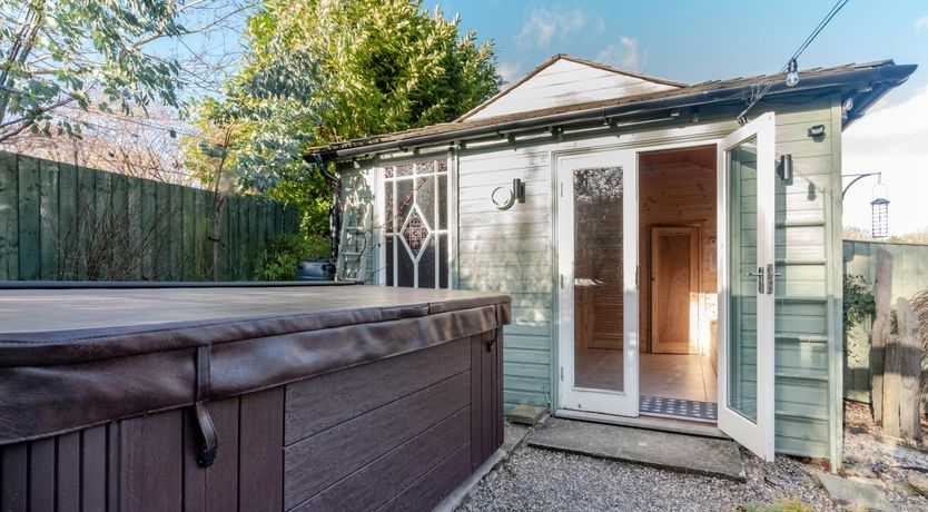 Photo of 5 Bed in Scalby
