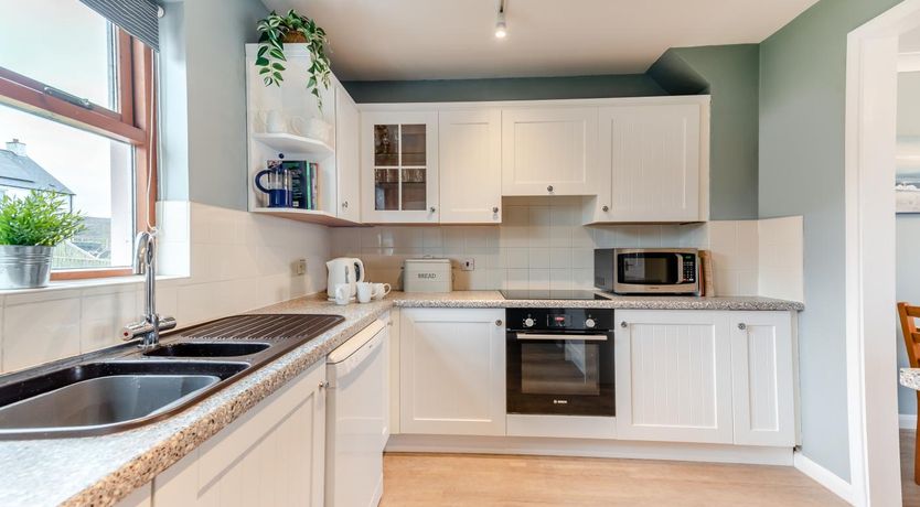 Photo of 3 Bed in Broad Haven