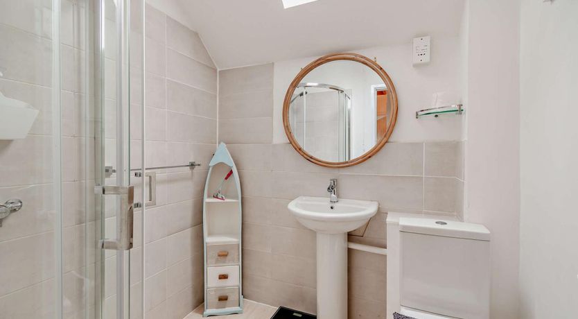 Photo of 2 Bed in Broad Haven