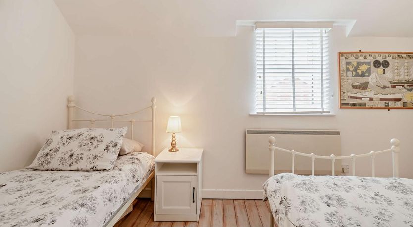 Photo of 2 Bed in Broad Haven