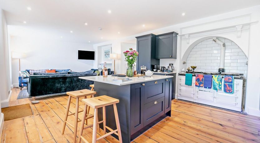 Photo of 4 Bed in Fowey