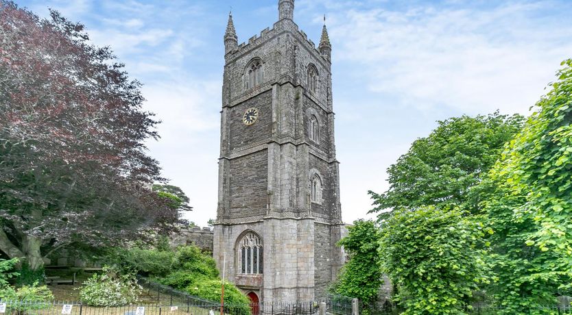 Photo of 4 Bed in Fowey