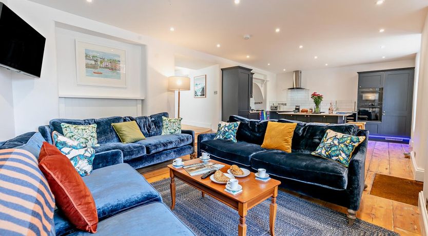 Photo of 4 Bed in Fowey
