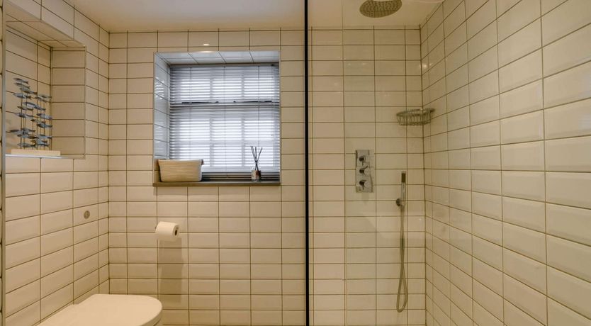 Photo of 2 Bed in Holt