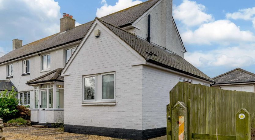 Photo of 3 Bed in Newton-by-the-Sea