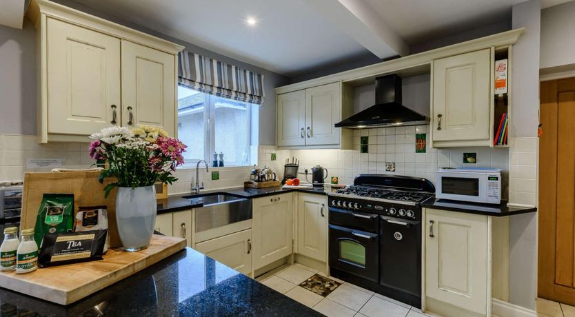 Photo of 3 Bed in Newton-by-the-Sea