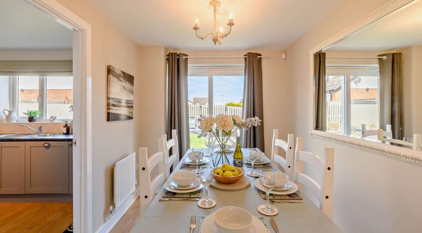 Photo of 4 Bed in Seahouses