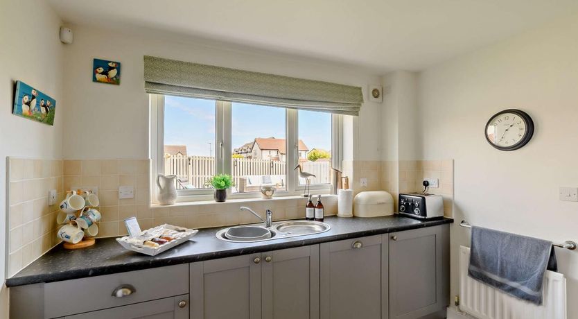 Photo of 4 Bed in Seahouses