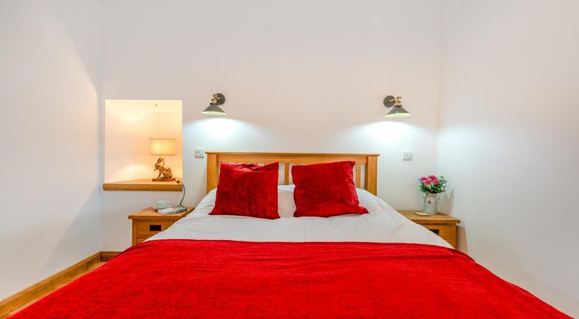 Photo of 2 Bed in Llangadog