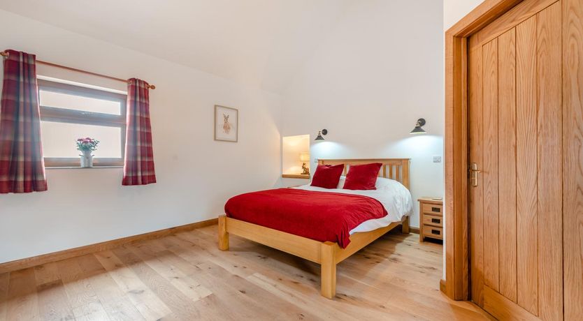 Photo of 2 Bed in Llangadog