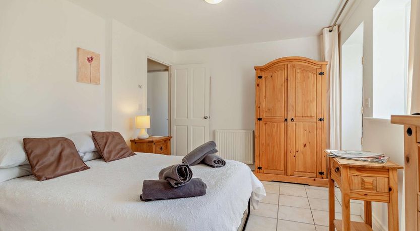 Photo of 5 Bed in Pentney