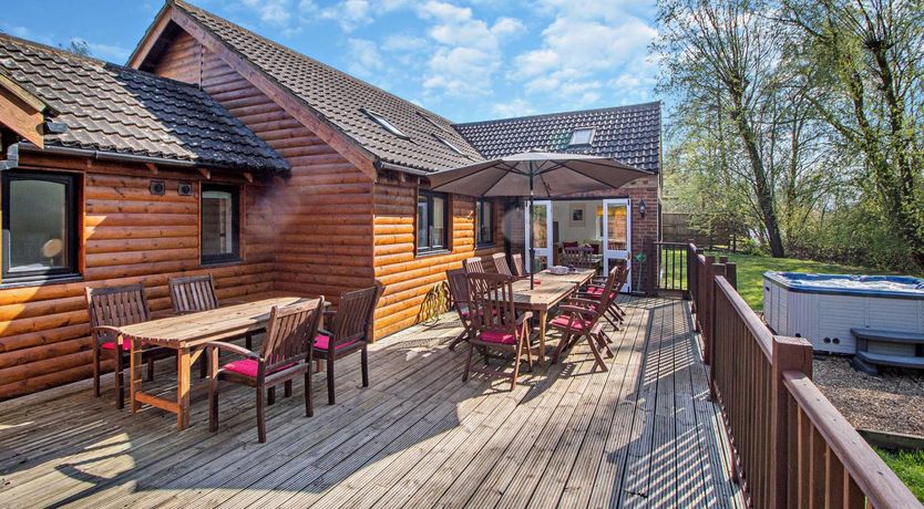 Photo of 5 Bed in Pentney