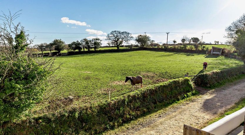 Photo of 3 Bed in St. Austell