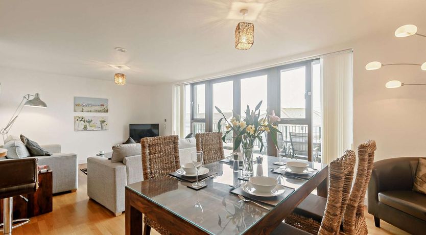 Photo of 2 Bed in Praa Sands