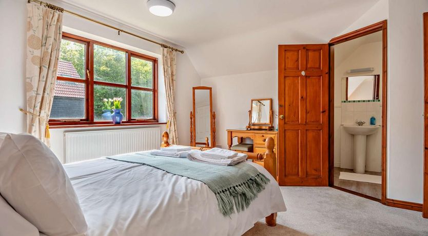 Photo of 4 Bed in Woodbridge